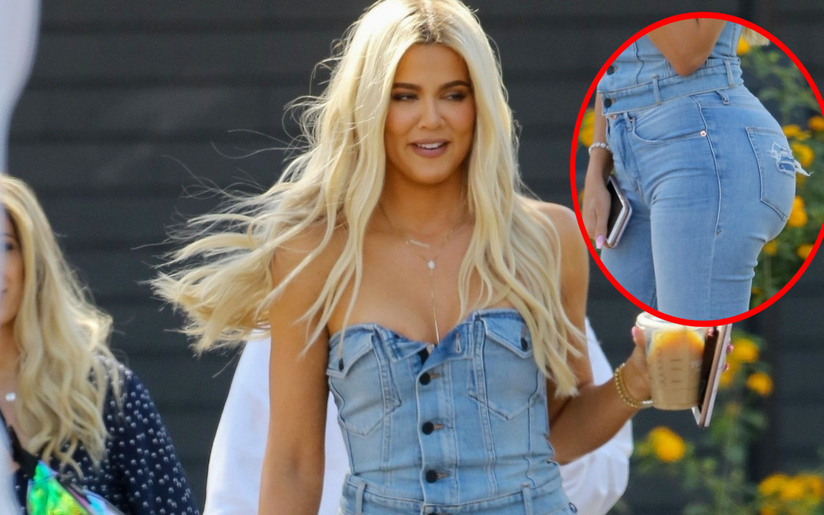 Seksowna Khloe Kardashian w dżinsowym komplecie i niebieskich klapkach – wygląda HOT!