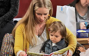 Magdalena Cielecka czyta dzieciom (FOTO)