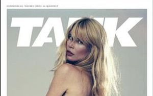 Claudia Schiffer w magazynie Tank (FOTO)