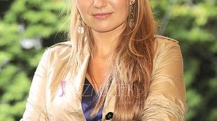 Anna Guzik jest niedostępna?