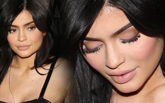 A jednak! Jest strój, który niszczy boską figurę Kylie Jenner!