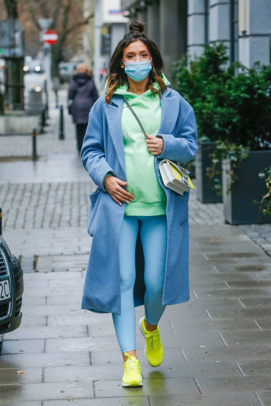 Gwiazdy DD TVN: Anna Wendzikowska w sandałkach, aktorka z ciążowym brzuszkiem! (ZDJĘCIA)