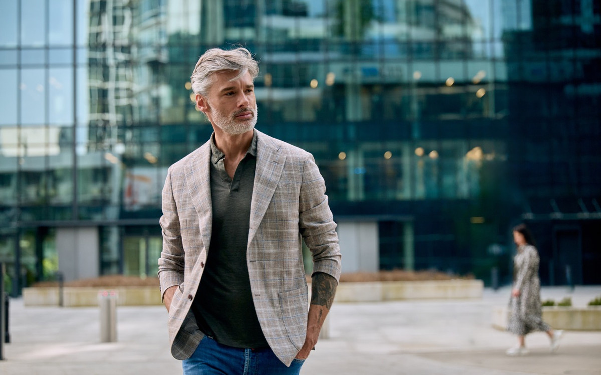 Stylowy mężczyzna w 3 krokach – jak odmienić jego wygląd i dodać pewności siebie?