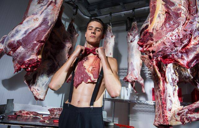 Top Model 4 – Szokująca sesja z mięsem…