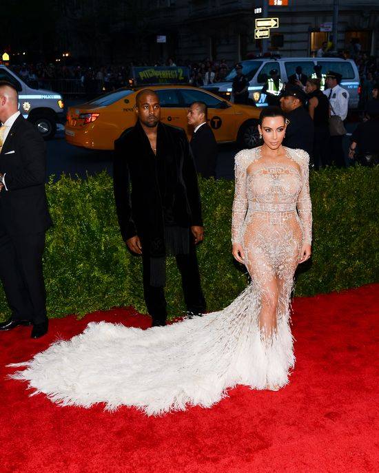 Ile waży Kim Kardashian?