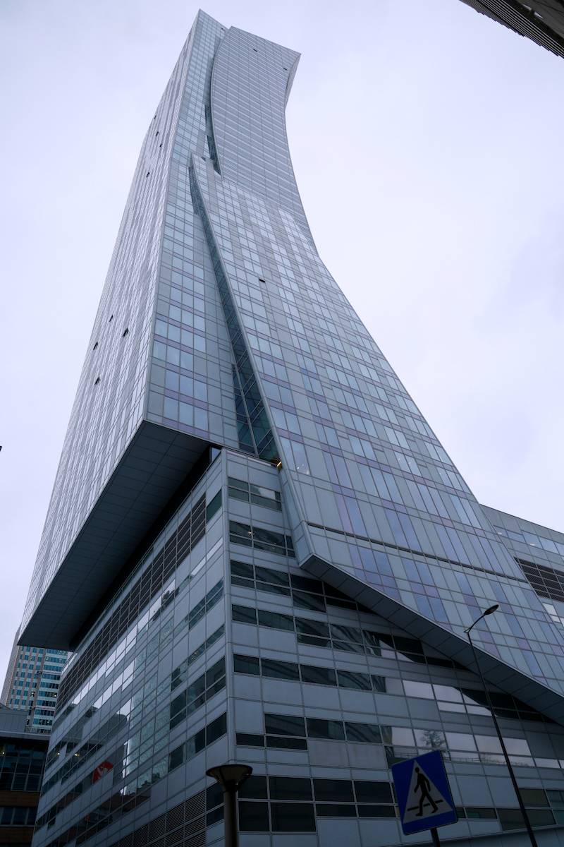 Wojtek Gola zaprosił kamery do swojego apartamentu przy Złotej 44 (ZDJĘCIA)