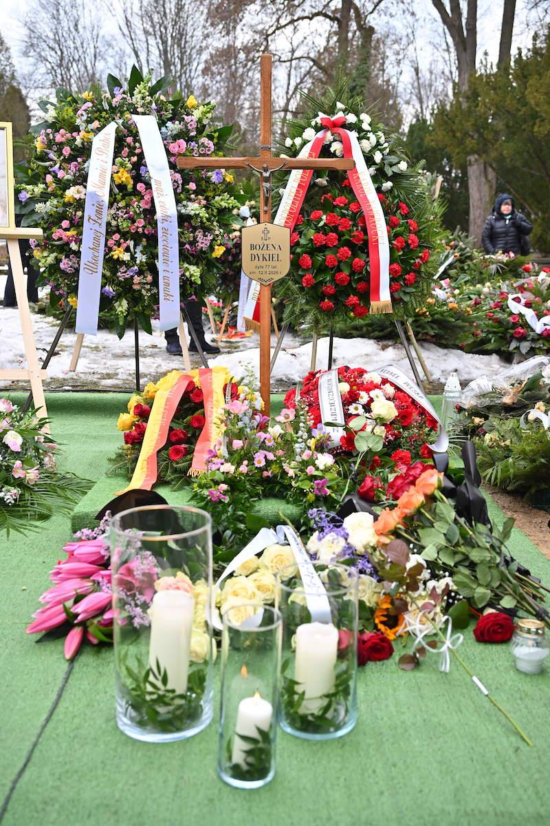 Tak wygląda grób Bożeny Dykiel/ AKPA
