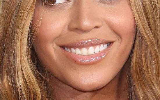 Zoom na twarz Beyonce