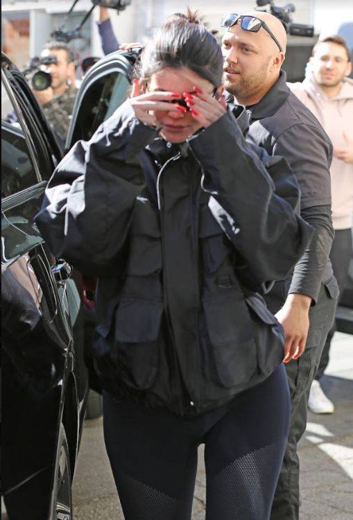 Travis poprosił Kylie o rękę. TEJ reakcji się nie spodziewał