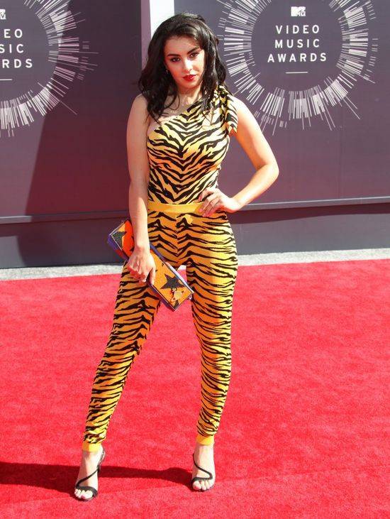 Charli XCX – nowa gwiazda lubi być wyzywająca