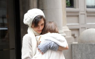 Zapłakana Suri Cruise