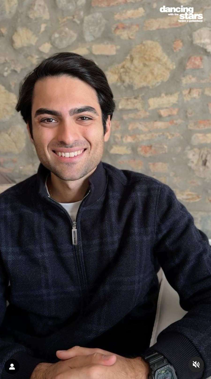 Półfinał “Tańca z Gwiazdami”: Paulina Sykut-Jeżyna zaskoczyła NOWĄ fryzurą, a gwiazda “Przyjaciółek” zasiadła w jury! (FOTO)