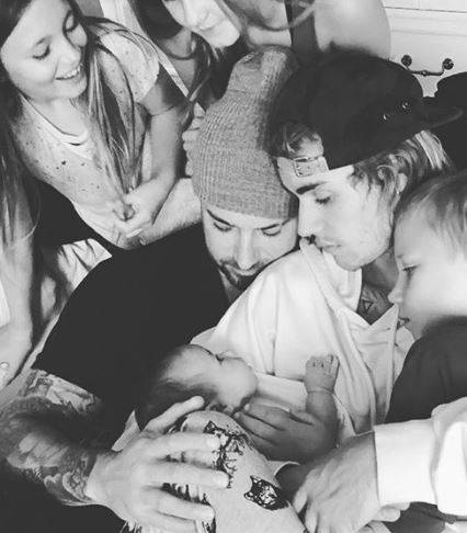 Ojciec Justina Biebera zdradził, że Hailey Baldwin jest w CIĄŻY?