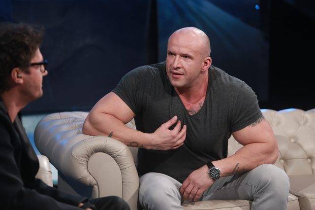 Tomasz Oświeciński – kim jest “Strachu” z Pitbulla?