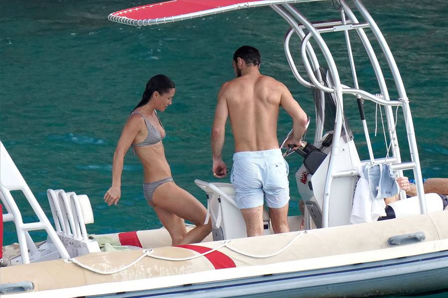 WOW! 36-letnia siostra księżnej Kate, Pippa, w BIKINI na Karaibach – ale ma FIGURĘ! (ZDJĘCIA)