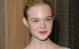 Elle Fanning jak królewna (FOTO)