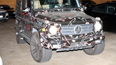 Avril Lavigne z chłopakiem na randce. Ładna z nich para?