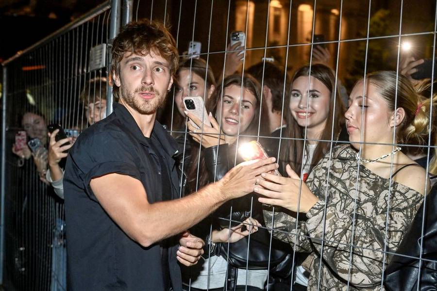 Takiego spotkania „Rodzinki.pl” jeszcze nie było! Maciej Musiał, Tomasz Karolak i Olga Kalicka razem na pokazie (FOTO)