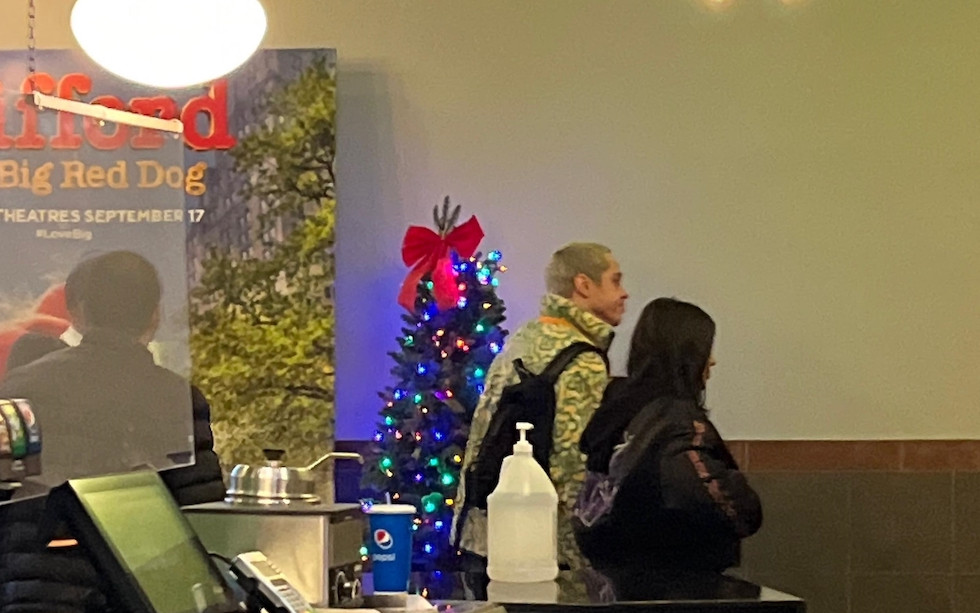 Kim Kardashian w kinie z Pete’m Davidsonem i byłym swojej siostry