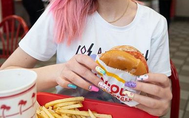 Wyjazd influencerów mimo koronawirusa do Stanów Zjednoczonych – co o tym myślisz?