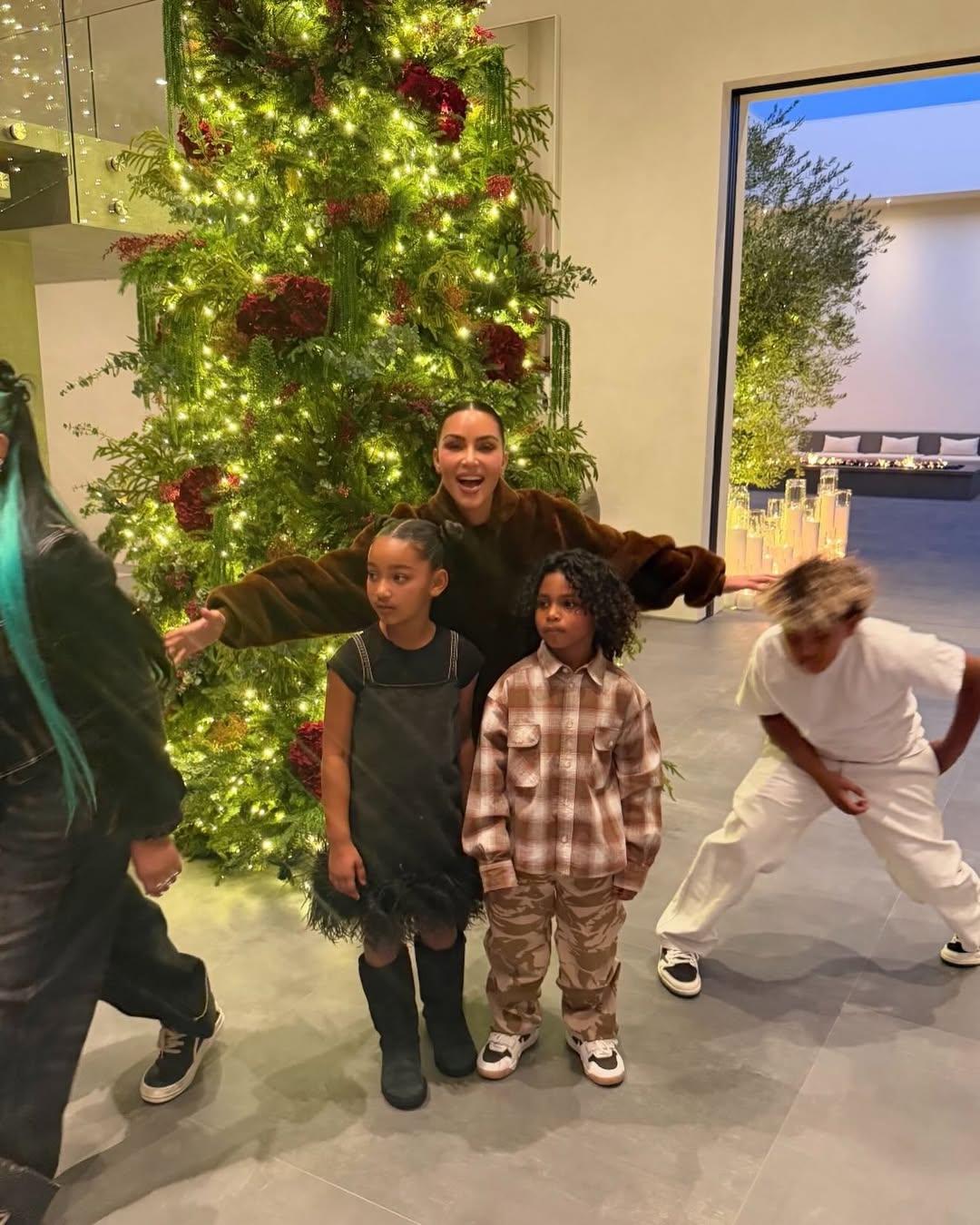 Kim Kardashian z dziećmi, fot. Instagram