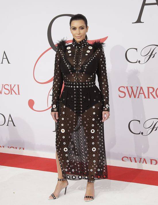 Ile waży Kim Kardashian?