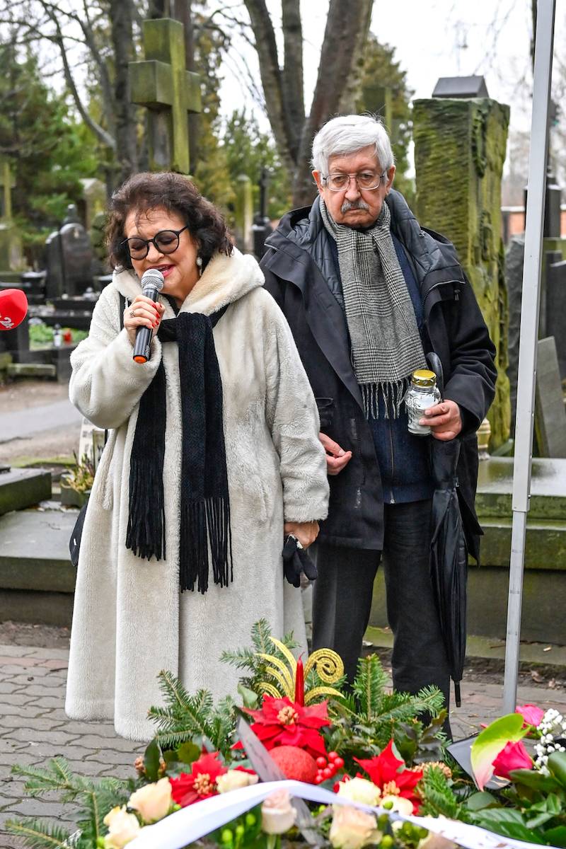 Pogrzeb Zofii Merle. Smutny widok na Powązkach (ZDJĘCIA)