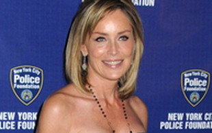 Sharon Stone jednak się marszczy (FOTO)