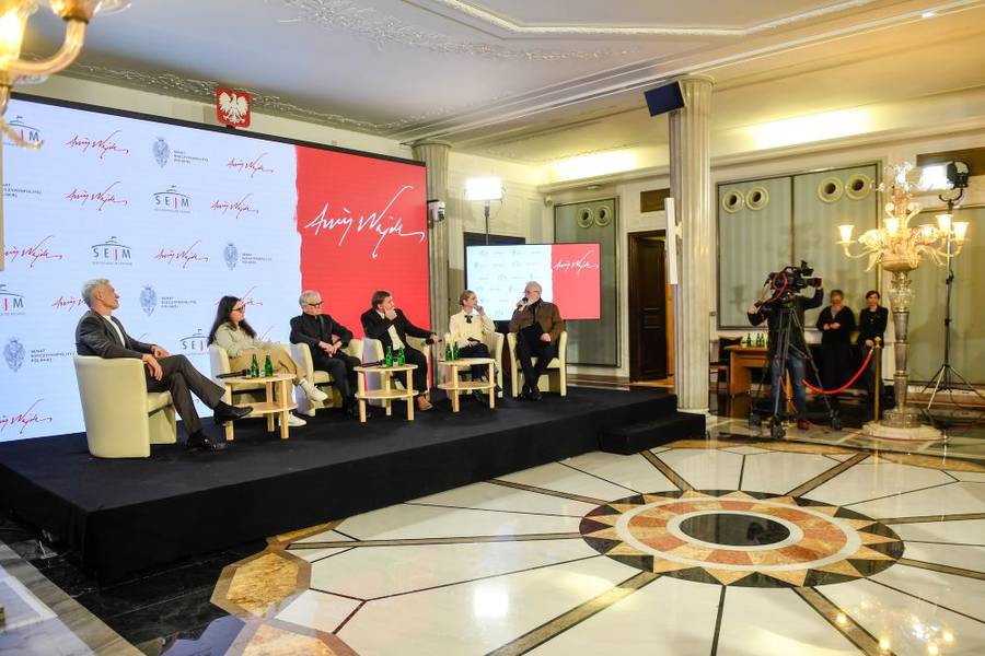 Gwiazdy w sejmie z okazji 100. rocznicy urodzin Andrzeja Wajdy/AKPA