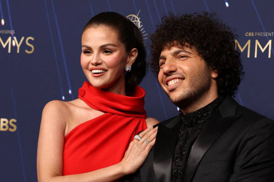 Zakochani Selena Gomez i Benny Blanco czarują na gali Emmy! Para lada dzień powie sobie sakramentalne “tak”