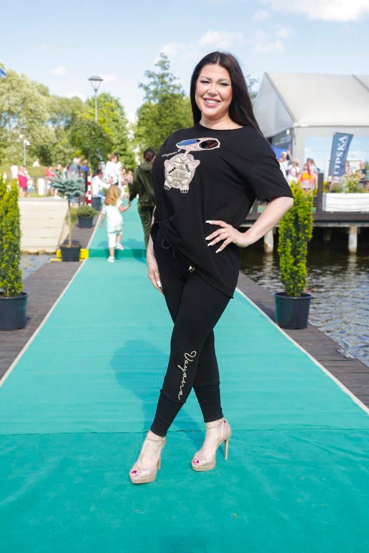 Gwiazdy prezentują liczne stylizacje na pokazie charytatywnym: Hyży, Opczowska, Węgrowska…