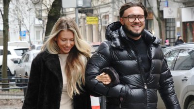 Syn Justyny Steczkowskiej w urzędzie. Nieoczekiwany ruch przed ślubem