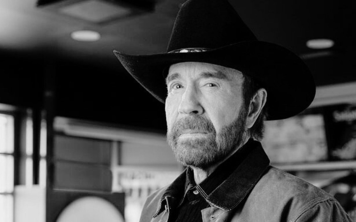 Horrendalne kwoty na kontach Chucka Norrisa. Aktor pozostawił po sobie ogromny majątek