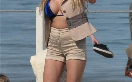 Iwona Węgrowska na plaży