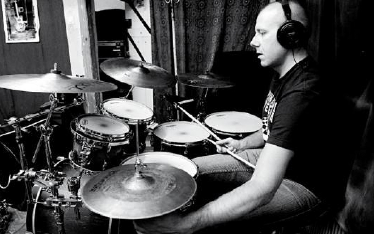 Tragiczny wypadek muzyka. Polski perkusista nie żyje