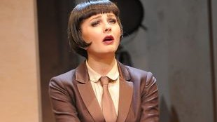 Socha w peruce z grzywką (FOTO)