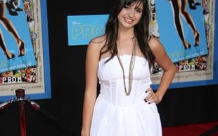 Rebecca Black nagrywa kolejną piosenkę?