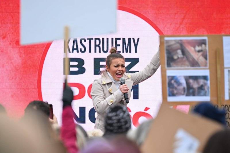 Gwiazdy na proteście w obronie praw zwierząt: Herbuś, Doda, Młynarska…