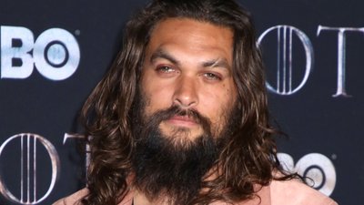 Jason Momoa ZGOLIŁ BRODĘ i wąsy!