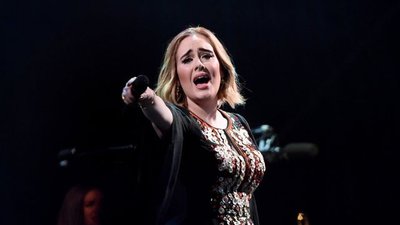 Szokujące wyznanie Adele. Żałowała urodzenia dziecka?