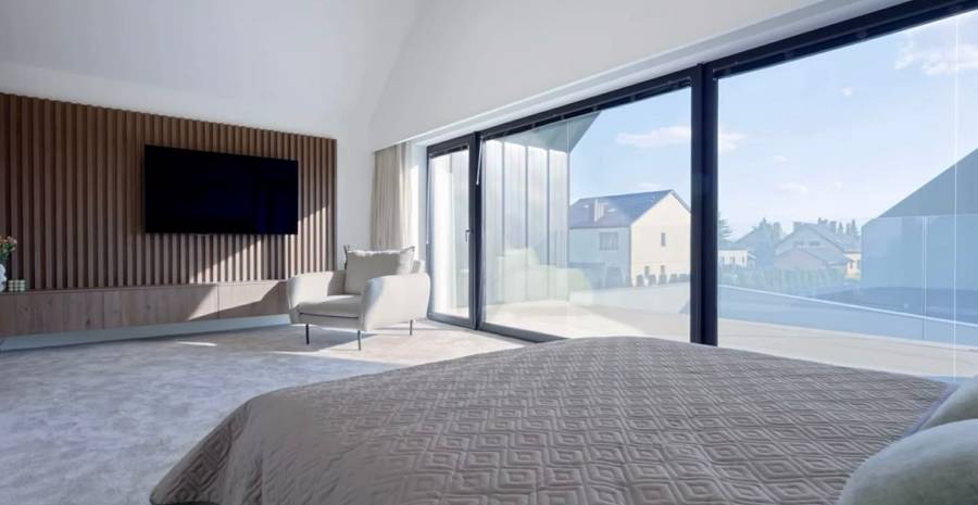 Luksusowy dom Friza i Wersow wystawiony na sprzedaż