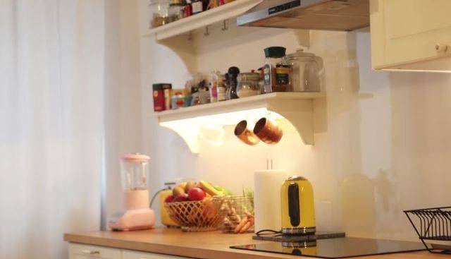 Jak mieszka Jessica Mercedes?