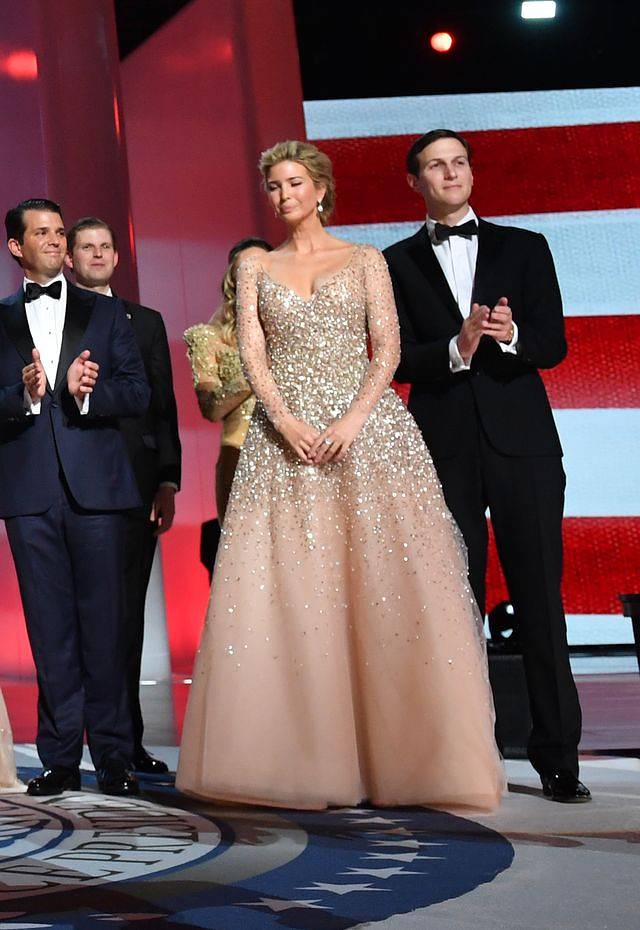 WOW! Ivanka Trump przebiła Melanię tą kreacją?!