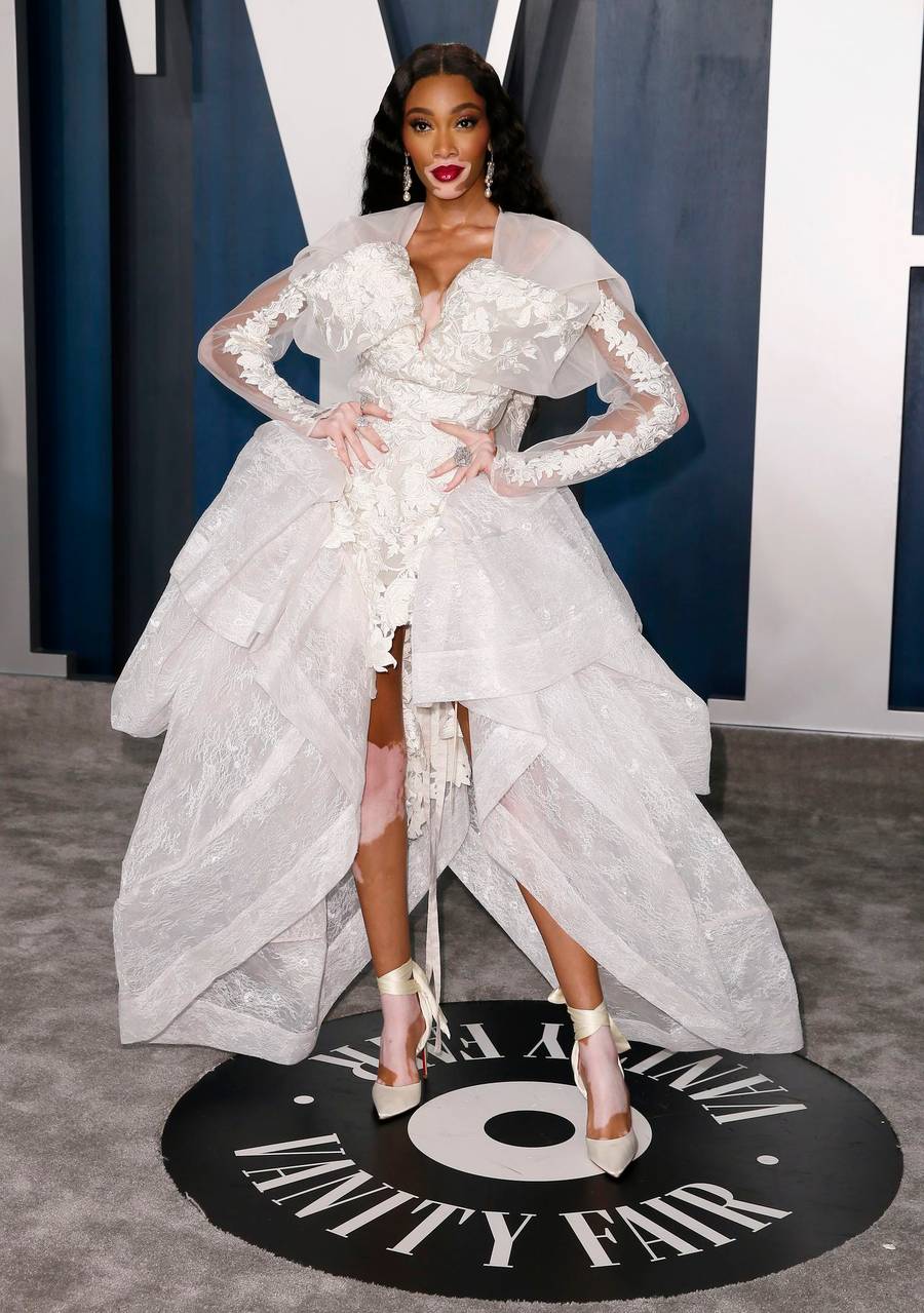 GENIALNE kreacje modelek na oscarowym Vanity Fair Party (ZDJĘCIA)