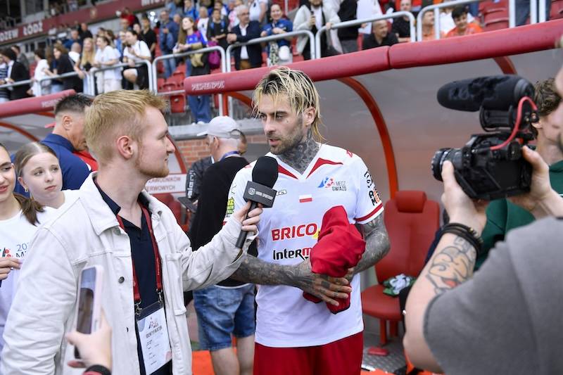 Gwiazdy na meczu reprezentacji Polski i Francji. Paulina Krupińska, Blanka Stajkow, Mata, Quebo…