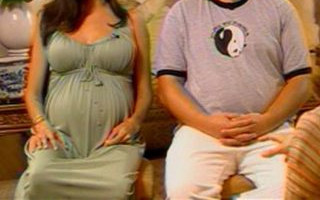 Angelina Jolie urodzi w ciągu dwóch tygodni?