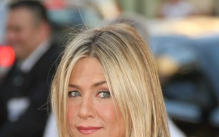 Jennifer Aniston: Nosiłam się po gotycku