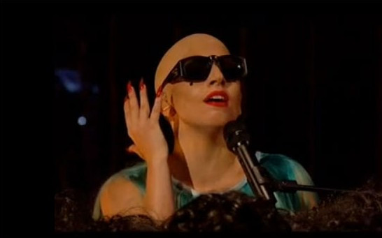 Lady Gaga jest łysa! (FOTO)