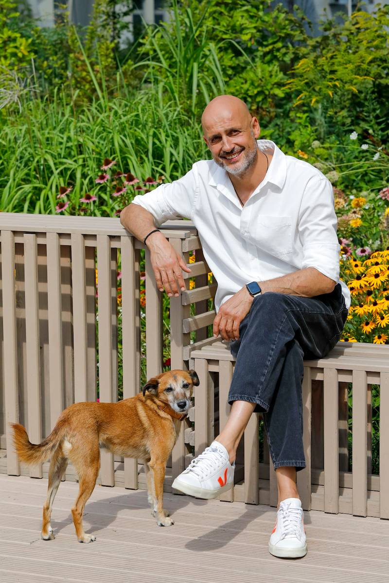 Robert Koszucki debiutuje jako prowadzący “Pytania na śniadanie”. Jak sobie poradził?