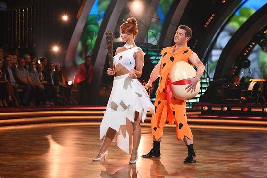 Gwiazdy w kostiumach postaci z bajek w Tańcu z gwiazdami